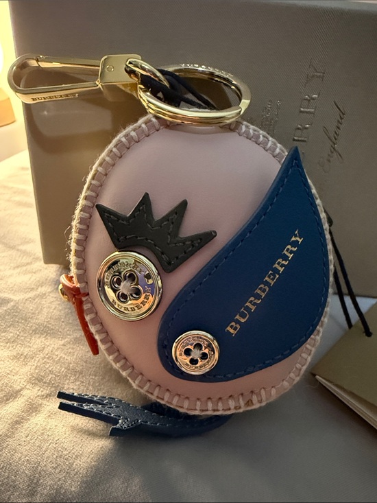 Burberry Handbags - NWT Burberry Derek The Bird leather bag charm and keyring NWB